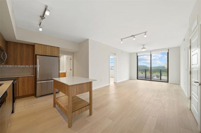 2 of 60 - 555 Ne 8th St 0523, Fort Lauderdale, FL