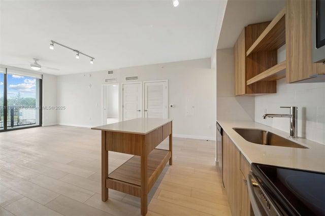 3 of 60 - 555 Ne 8th St 0523, Fort Lauderdale, FL