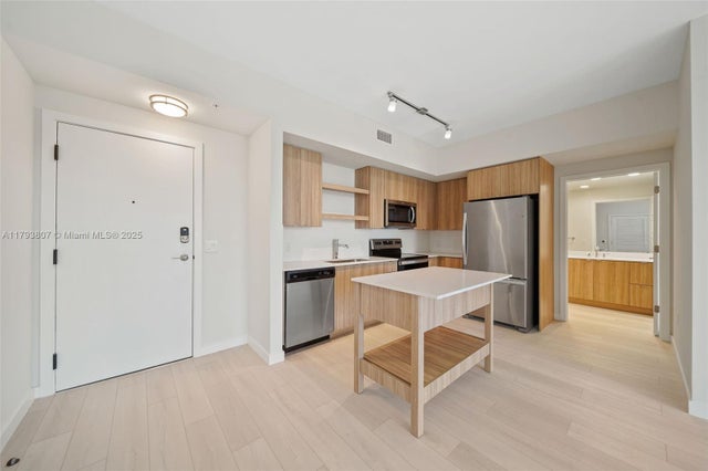 5 of 60 - 555 Ne 8th St 0523, Fort Lauderdale, FL