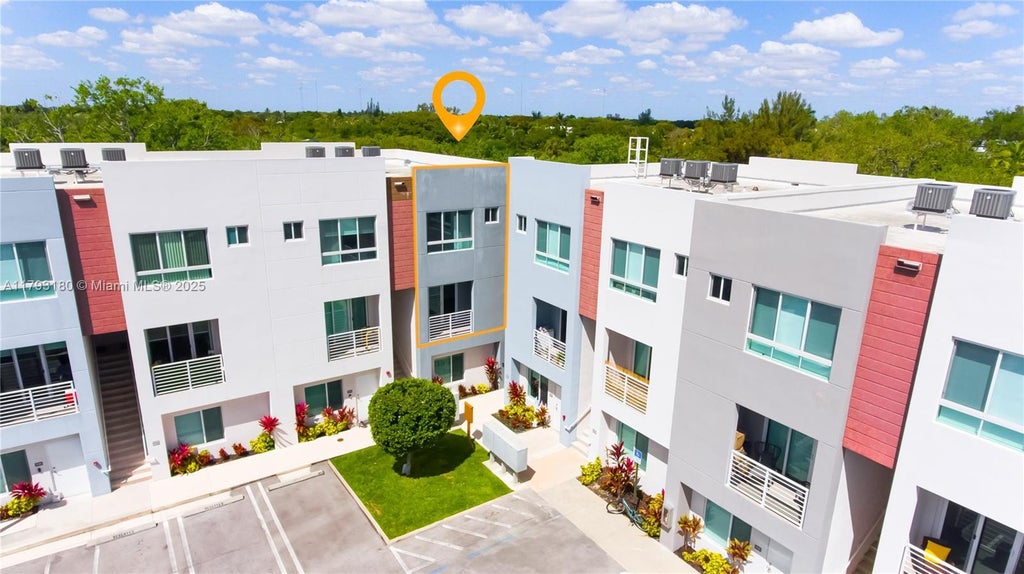 2535 Ne 193rd St 3201, Miami