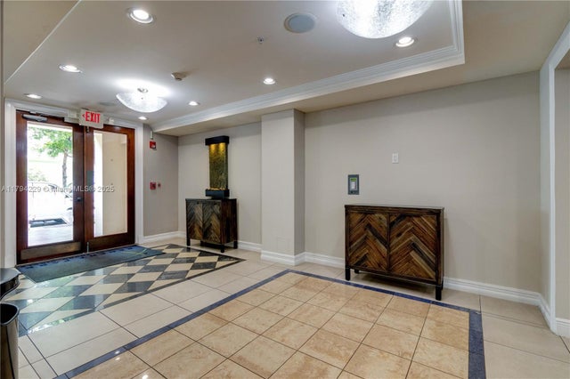 4 of 43 - 1900 Van Buren St 204b, Hollywood, FL