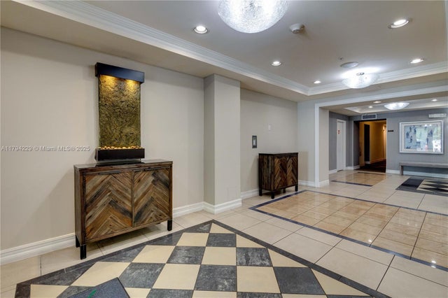 5 of 43 - 1900 Van Buren St 204b, Hollywood, FL