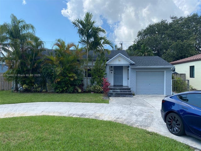 1 of 11 - 1516 Funston St, Hollywood, FL