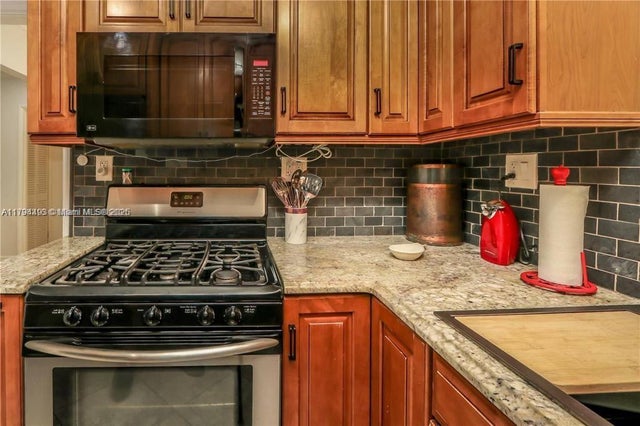 5 of 11 - 1516 Funston St, Hollywood, FL