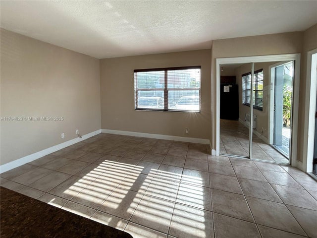 5 of 10 - 715 Ne 6th St 1, Fort Lauderdale, FL