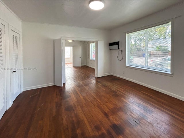 5 of 9 - 1141 Se 6th Ter 1, Fort Lauderdale, FL