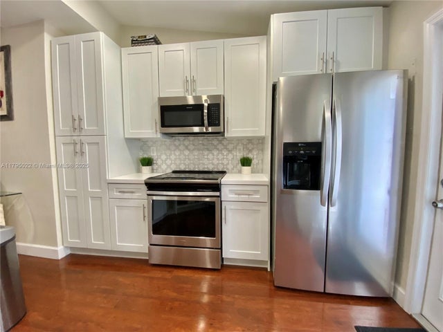 5 of 35 - 3440 Sw 20th St, Fort Lauderdale, FL