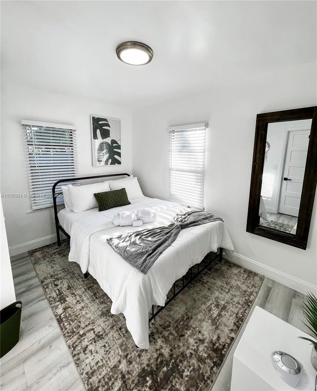 4 of 14 - 2314 Liberty St, Hollywood, FL