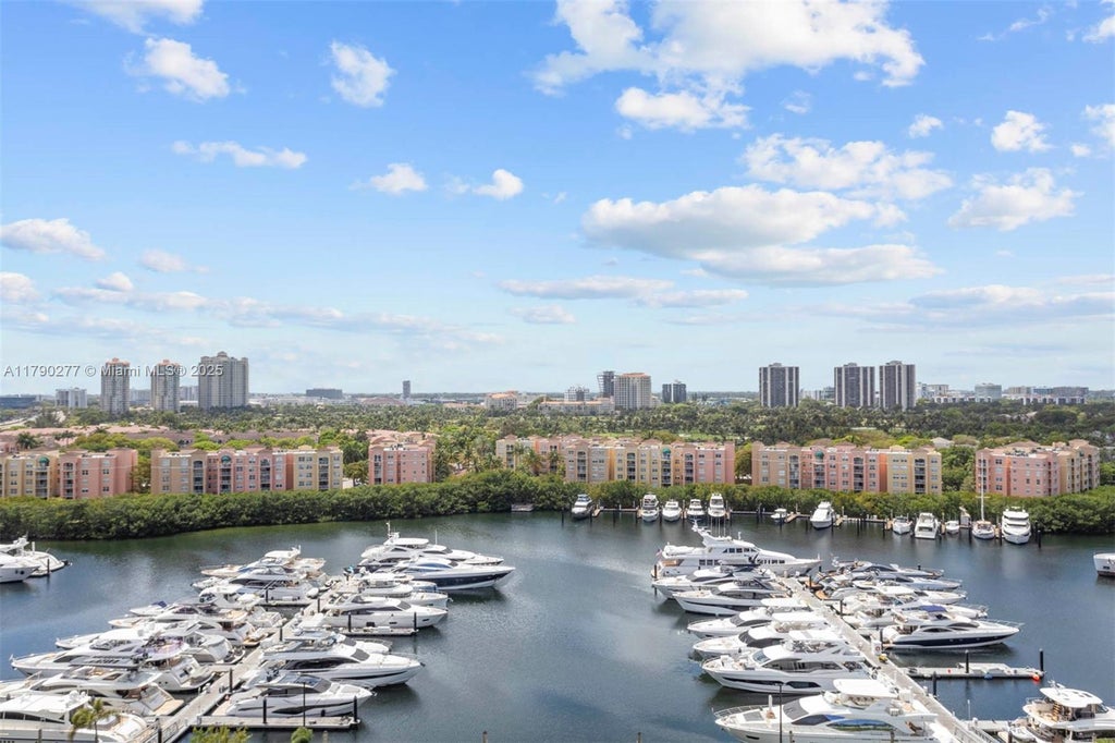 19667 Turnberry Way 14e, Aventura