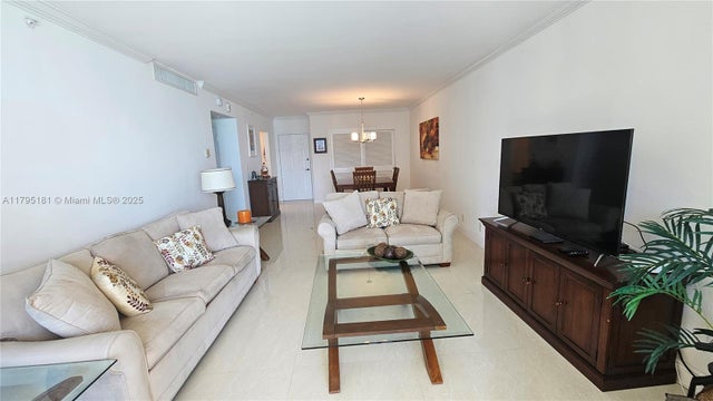 4 of 48 - 2501 S Ocean Dr 1214, Hollywood, FL