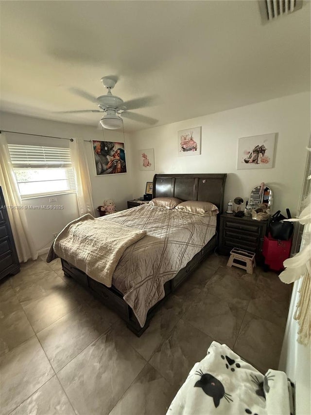 3 of 13 - 2213 Cleveland St 2213, Hollywood, FL