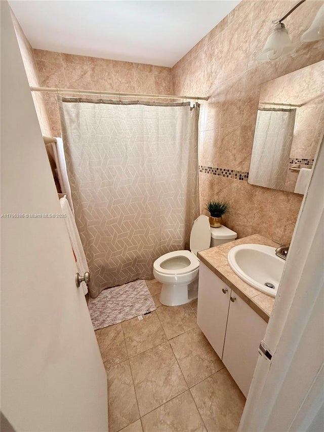 4 of 13 - 2213 Cleveland St 2213, Hollywood, FL