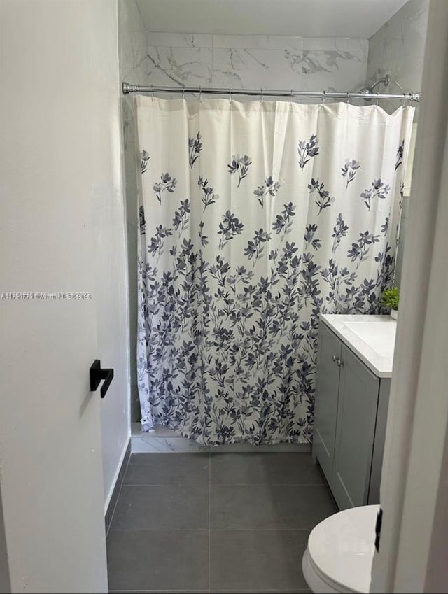 2 of 10 - 725 Nw 1st Ct 2, Hallandale Beach, FL