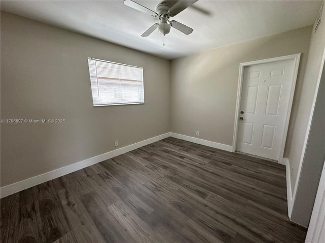 5 of 11 - 260 Sw 8th St 9, Pompano Beach, FL