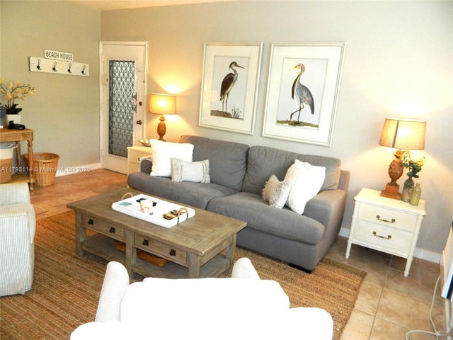2 of 24 - 624 Orton Ave 19, Fort Lauderdale, FL