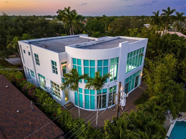 3 of 42 - 5432 Ne 21st Ter, Fort Lauderdale, FL