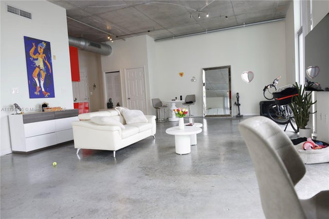 1 of 15 - 2100 Van Buren St 319, Hollywood, FL