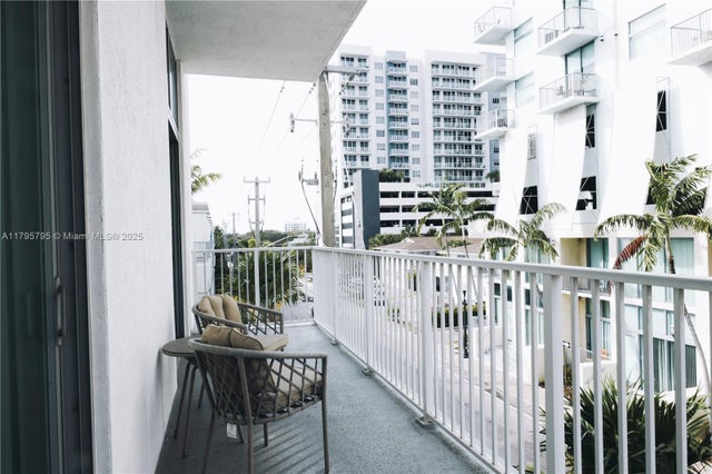 5 of 15 - 2100 Van Buren St 319, Hollywood, FL