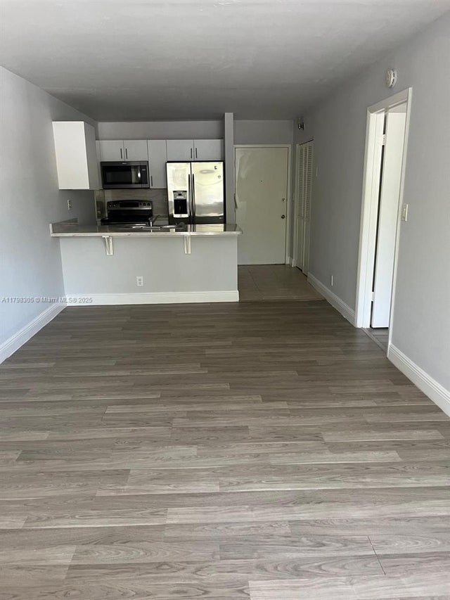 1 of 22 - 2701 Riverside Dr 203-b, Coral Springs, FL