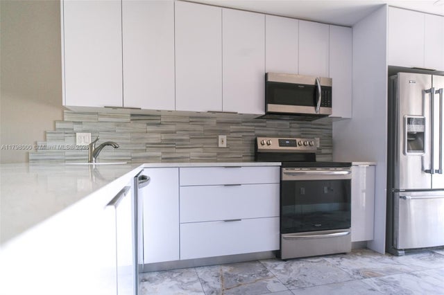 1 of 12 - 301 Club Cir 208, Boca Raton, FL