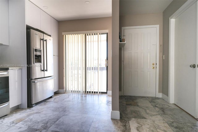 2 of 12 - 301 Club Cir 208, Boca Raton, FL