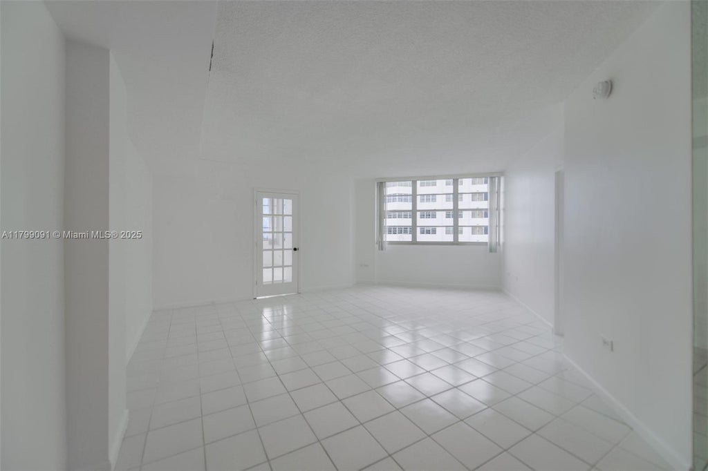 801 Brickell Bay Dr 1567, Miami