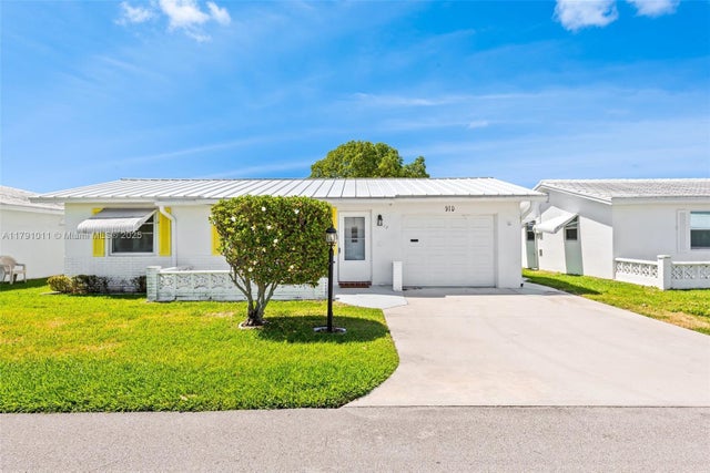 2 of 27 - 910 Sw 6th Ave 00, Boynton Beach, FL