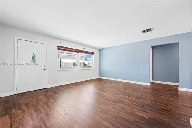 4 of 27 - 910 Sw 6th Ave 00, Boynton Beach, FL