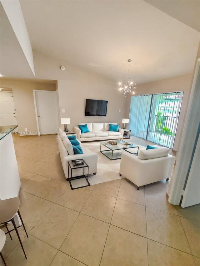 3 of 22 - 640 S Park Rd 27-4, Hollywood, FL