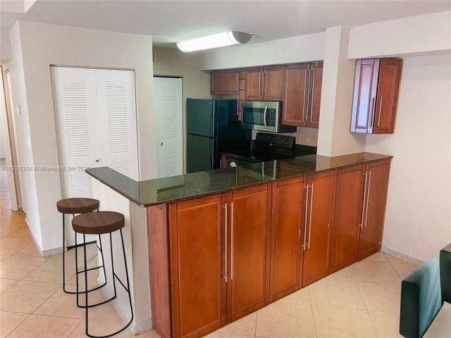 5 of 22 - 640 S Park Rd 27-4, Hollywood, FL