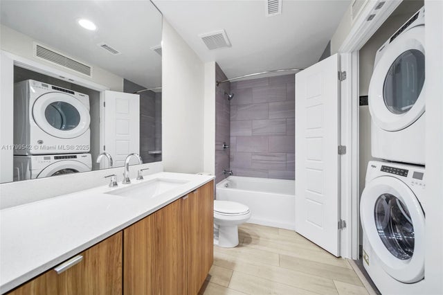 4 of 49 - 555 Ne 8th St 0515, Fort Lauderdale, FL