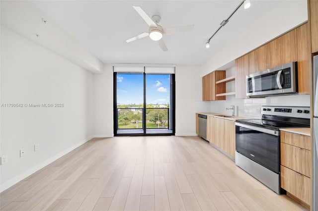 5 of 49 - 555 Ne 8th St 0515, Fort Lauderdale, FL