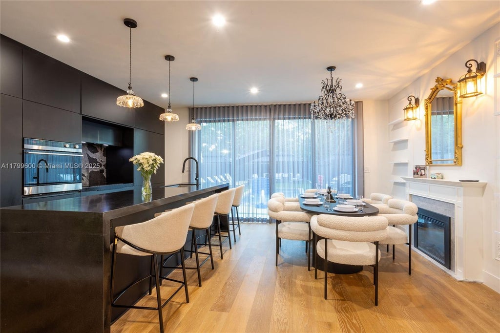 414 Nw 52nd St 414, Miami