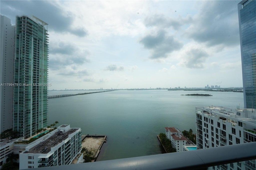 460 Ne 28th St 2605, Miami