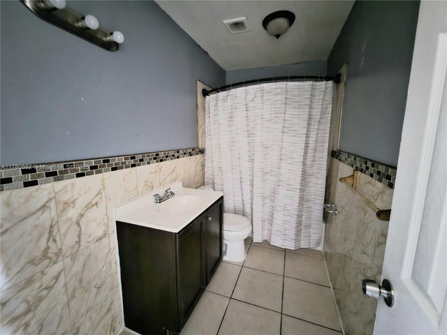 5 of 19 - 2629 Nw 60th Way 201, Sunrise, FL