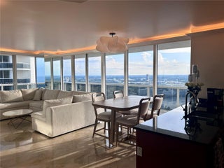 Photo of Listing #A11792008