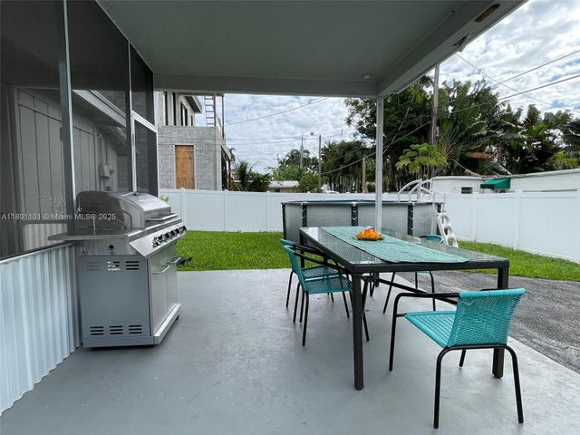 4 of 41 - 1020 Hollywood Blvd, Hollywood, FL