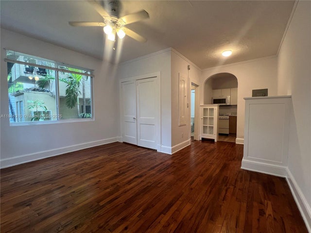 3 of 9 - 1610 Salzedo St 5, Coral Gables, FL
