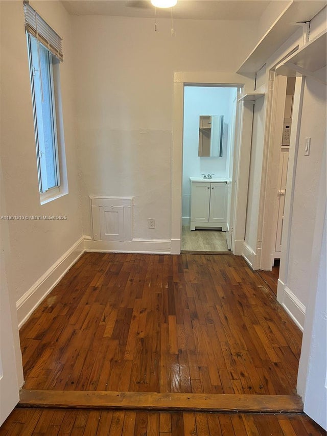 4 of 9 - 1610 Salzedo St 5, Coral Gables, FL