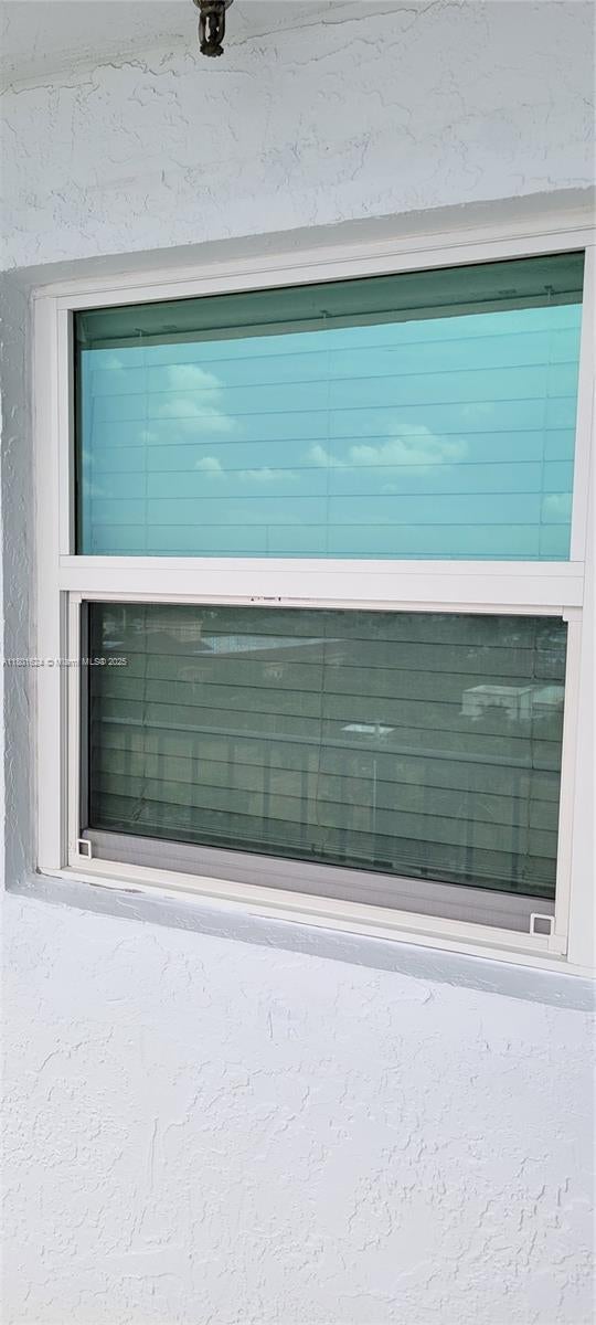 2 of 8 - 3040 Lake Shore Dr 2, Riviera Beach, FL