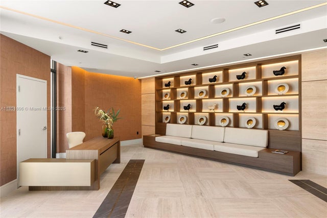 2 of 18 - 701 Valencia Ave 702, Coral Gables, FL