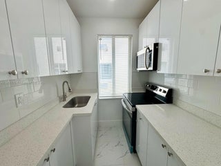 Photo of Listing #A11801770