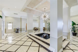 Photo of Listing #A11799373