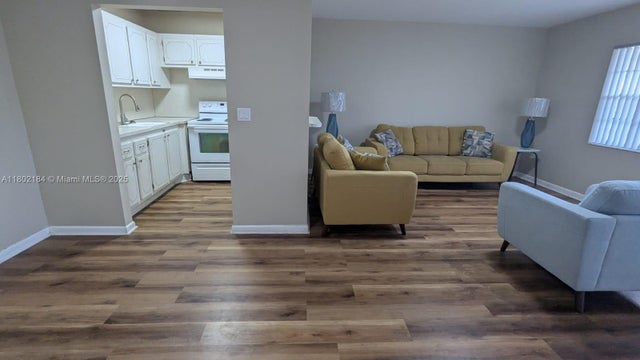 2 of 54 - 206 Norwich I 206, West Palm Beach, FL