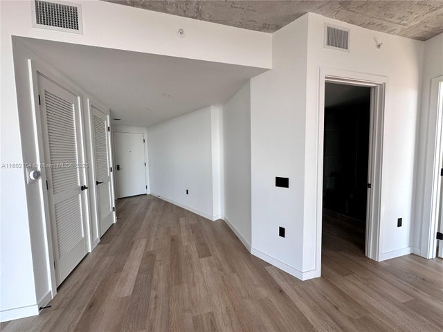 2 of 28 - 307 Sw 5th St 2407, Fort Lauderdale, FL