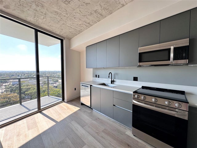 4 of 28 - 307 Sw 5th St 2407, Fort Lauderdale, FL