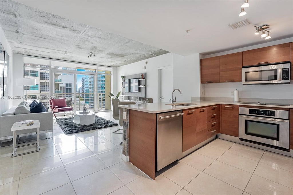 3250 Ne 1st Ave 702, Miami