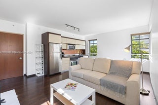 Photo of Listing #A11802244