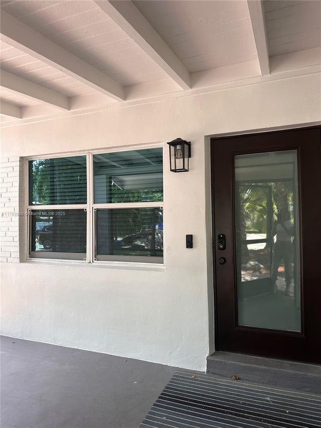 2 of 18 - 1733 Sw 13th St, Fort Lauderdale, FL