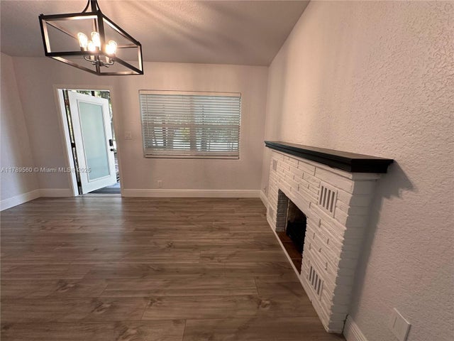 4 of 18 - 1733 Sw 13th St, Fort Lauderdale, FL